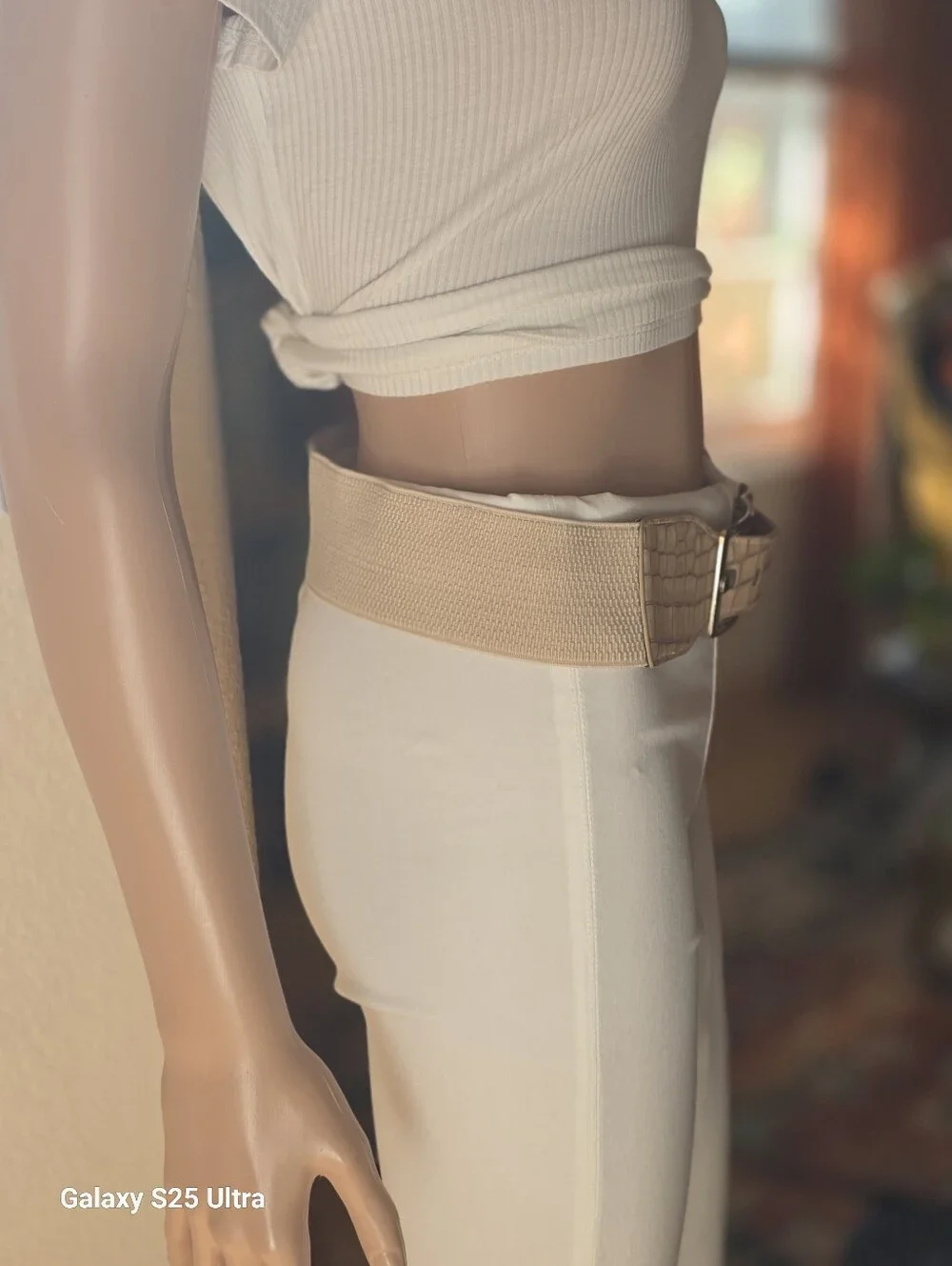 Vintage Wide Beige Croc-Embossed Elastic Cinch Belt - Gold Buckle